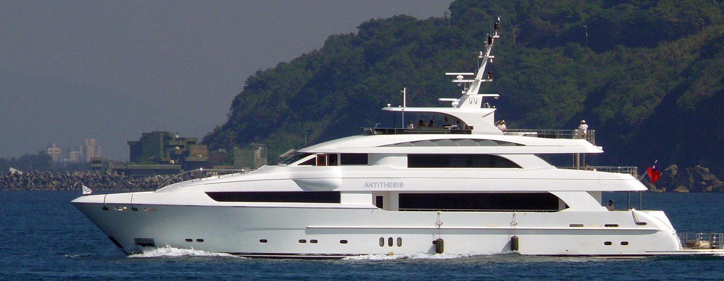 Horizon P130 Yachts (2007 - 2011), Example 1