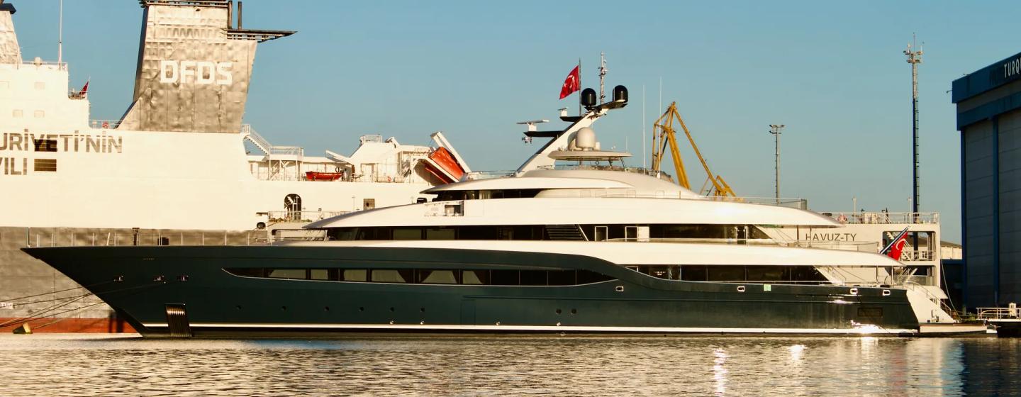 Superyacht Nympheas being delivered 