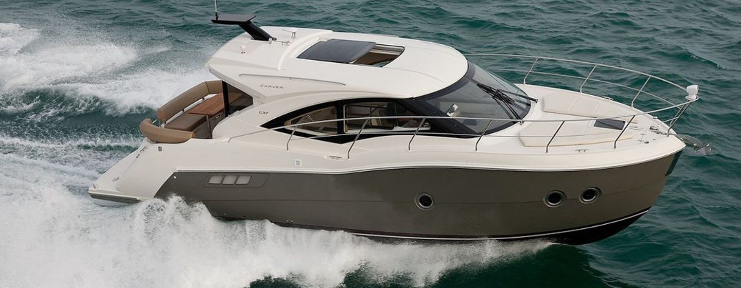 Carver C37 Coupe Yachts (Gen 1, 2014 - 2015), Example 1