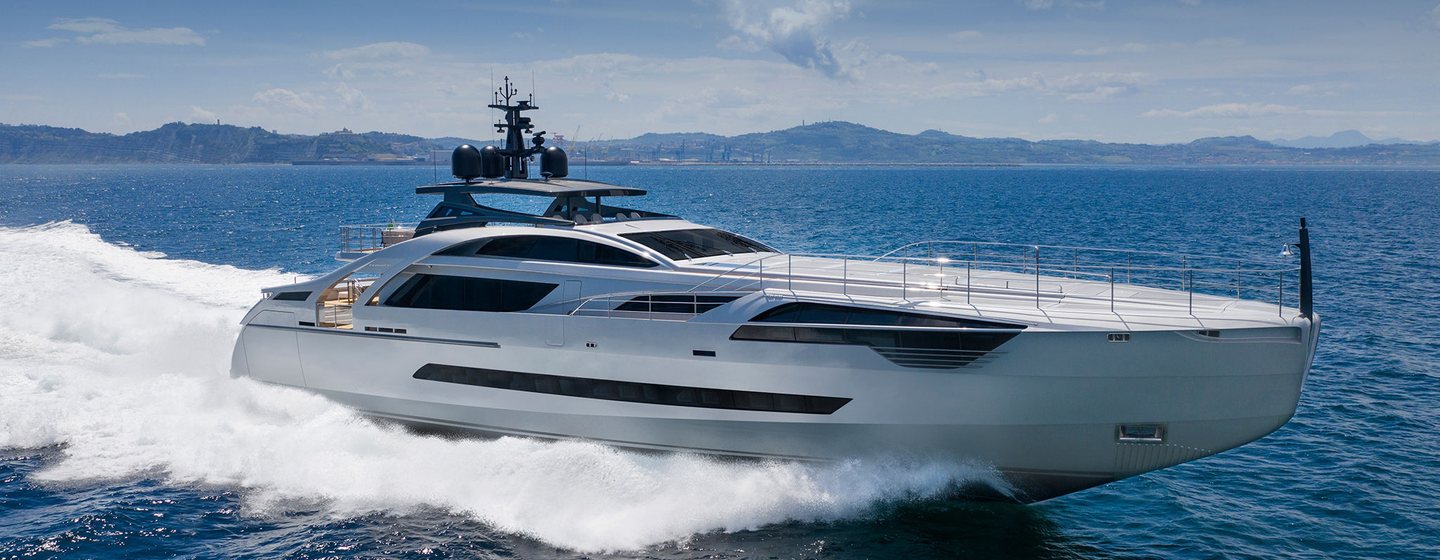 Superyacht Cabo under way