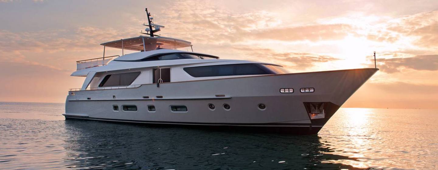 Motor yacht Fontana