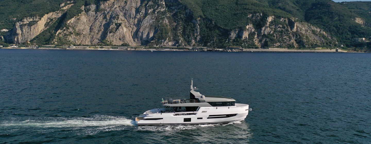 Arcadia Sherpa XL makes world debut at Cannes Yachting Festival photo 1