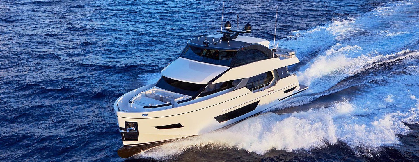 Ocean Alexander 84R Enclosed Yachts (2019 - 2020), Example 1