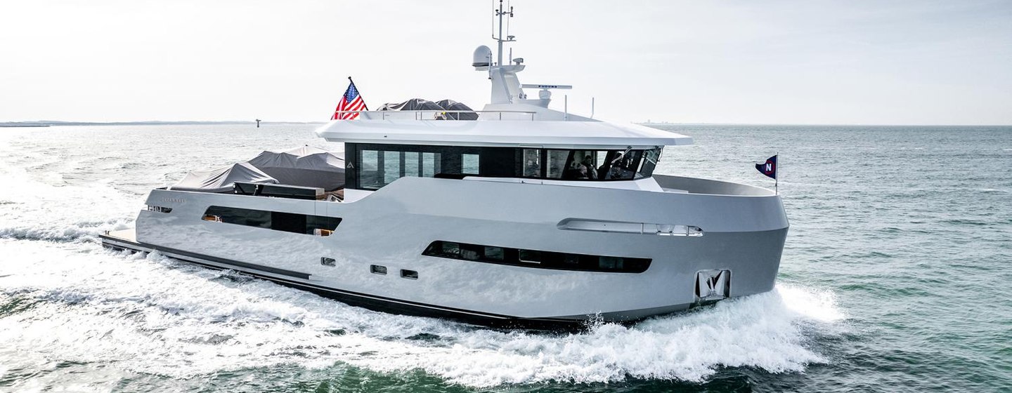 Outer Reef 27 Crossover Yachts, Example 1