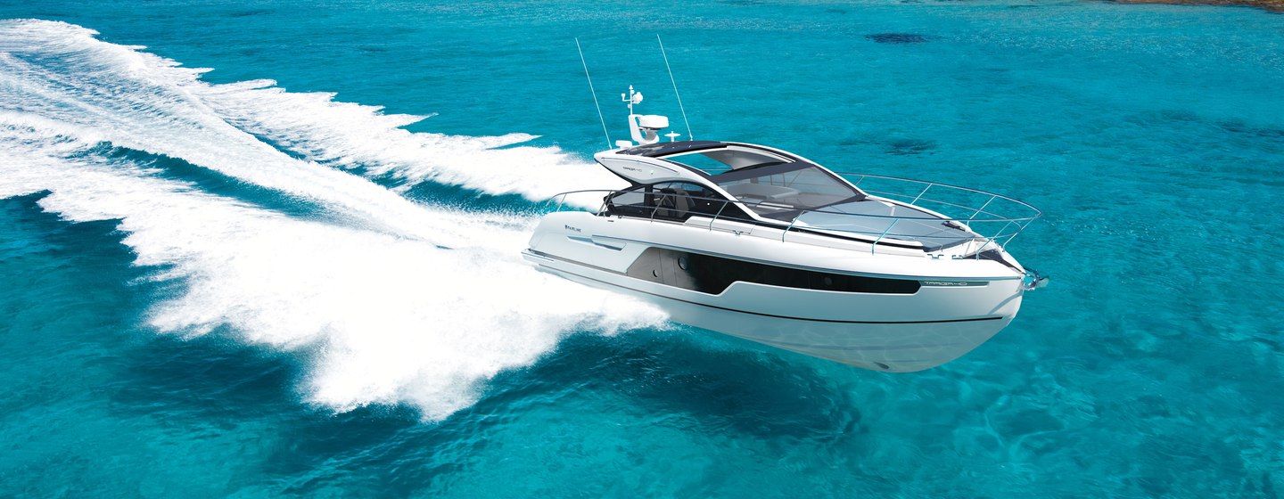 Fairline Targa 40 Mk2 running shot