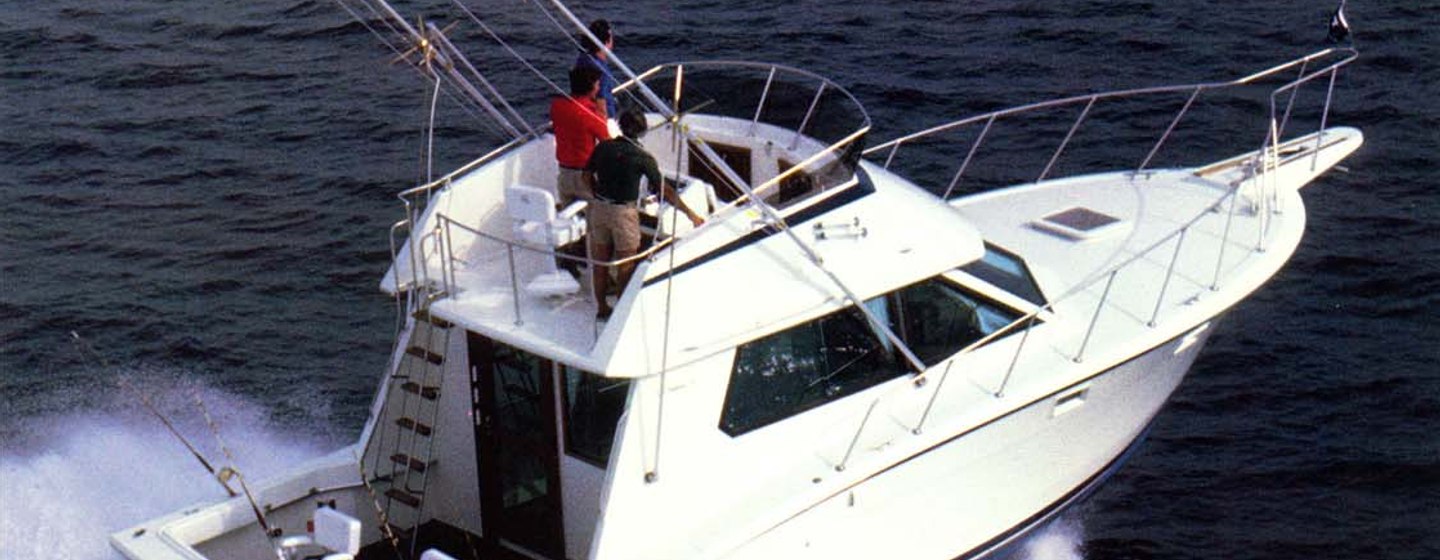 Hatteras 36 Convertible Yachts (Mk2, 1983 - 1987), Example 1