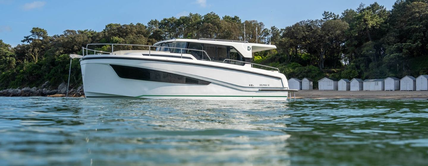 Delphia 10 Sedan Boats, Example 1