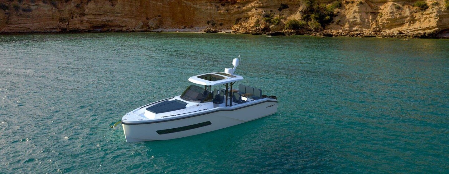 Dromeas D38 CC Boats, Example 1