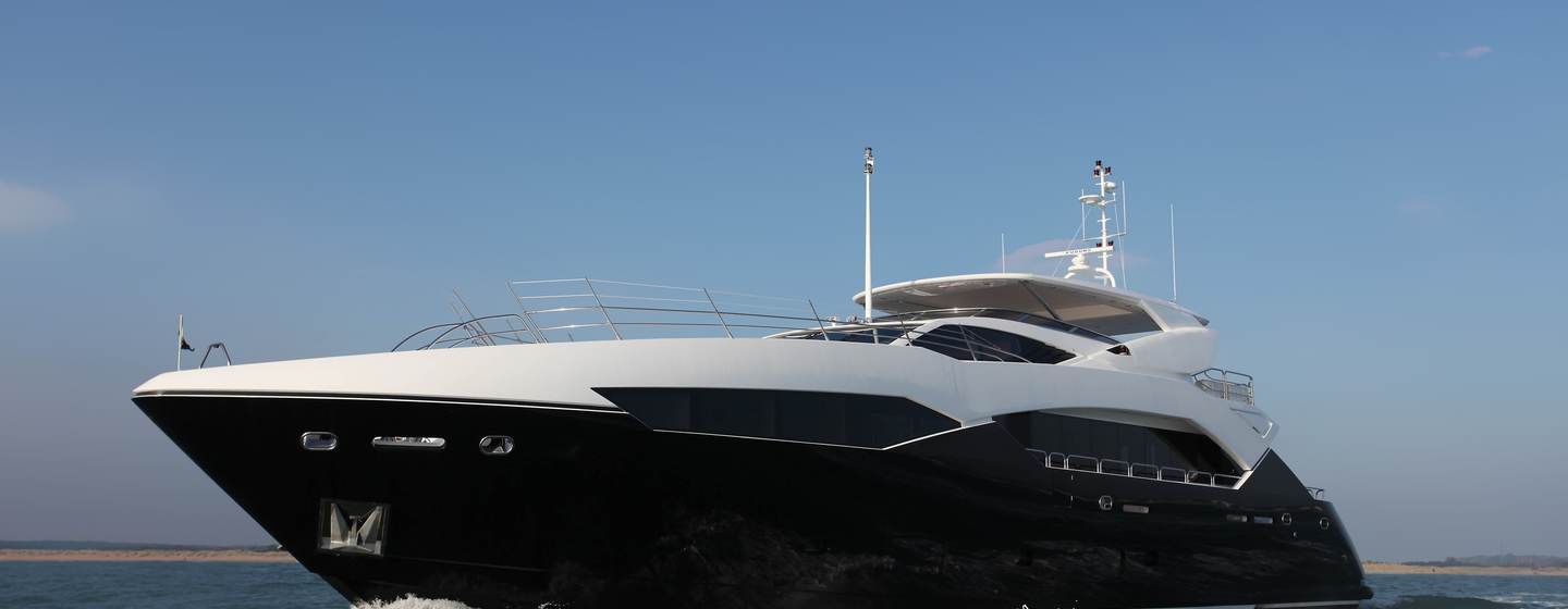 Sunseeker 115 Sport Yachts (2013 - 2015), Example 1