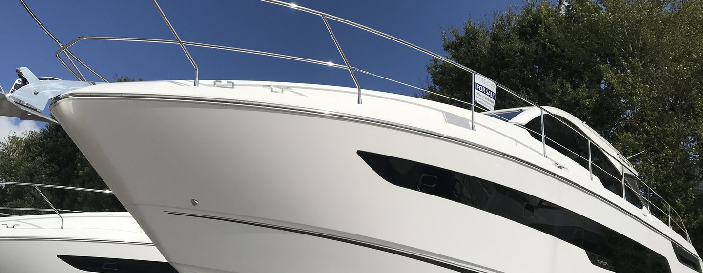 A Buyer’s Guide: Viewing Checklist for New Yachts review