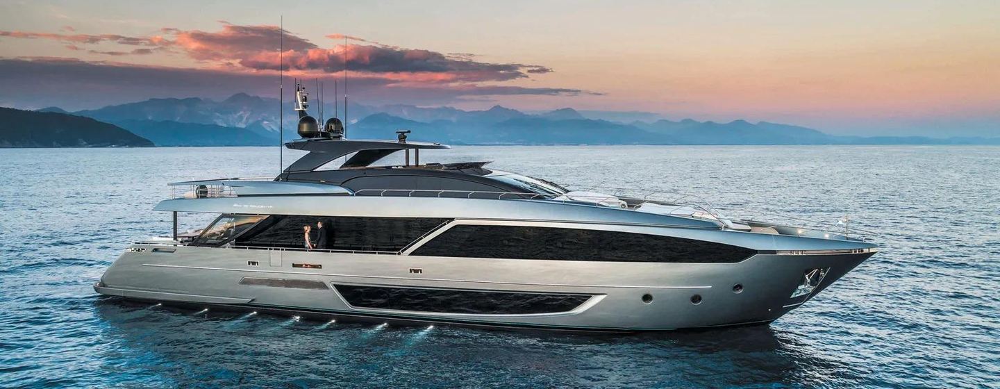  Superyacht 28 Monopoly