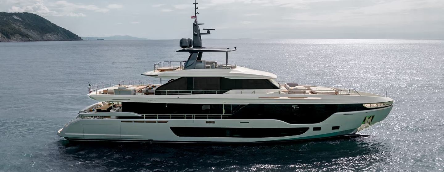 Azimut Grande 36M Yachts (Mk1, 2022 - 2025), Example 1