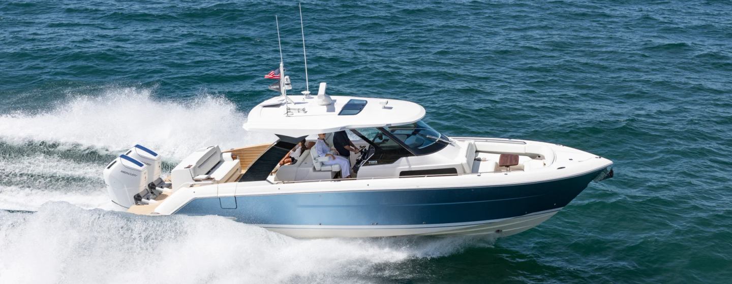 Tiara 39LS Yachts, Example 1