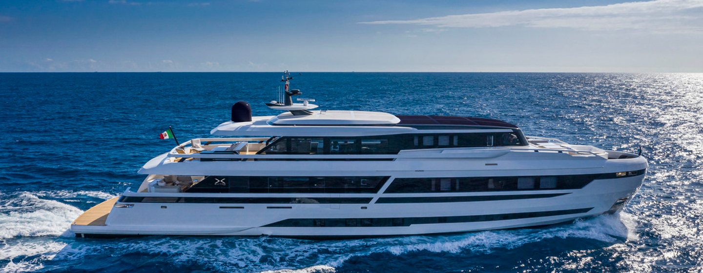 Extra X130 Triplex Yachts (Gen 1, 2019 - 2019), Example 1