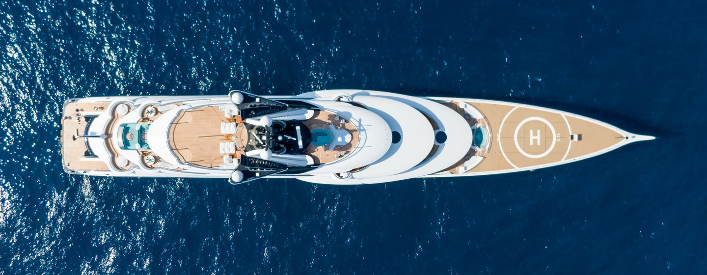 The Biggest Superyachts Owned by NFL Team Billionaires photo 1