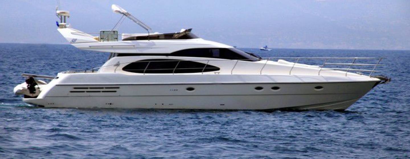 Azimut 58 Yachts (Mk1, 1995 - 2002), Example 1