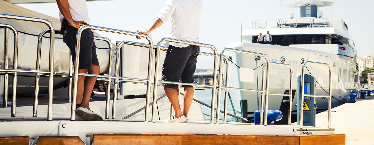 How Much Does a Yacht Crew Cost? review