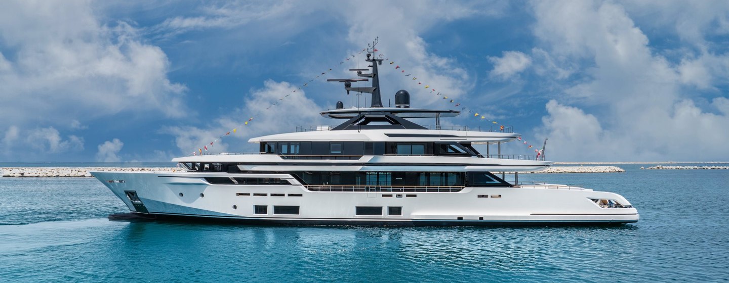 ASANTE, Ferretti's first all-aluminum Custom Line superyacht photo 1