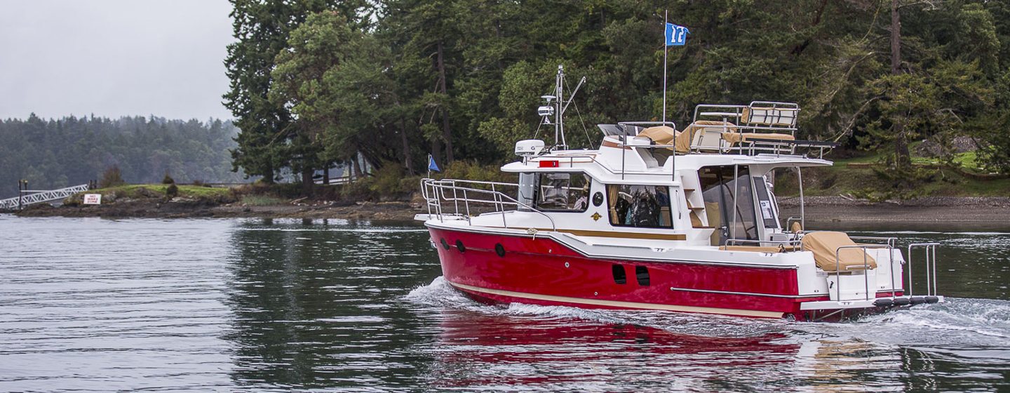 Ranger Tugs R-29 CB Boats, Example 1