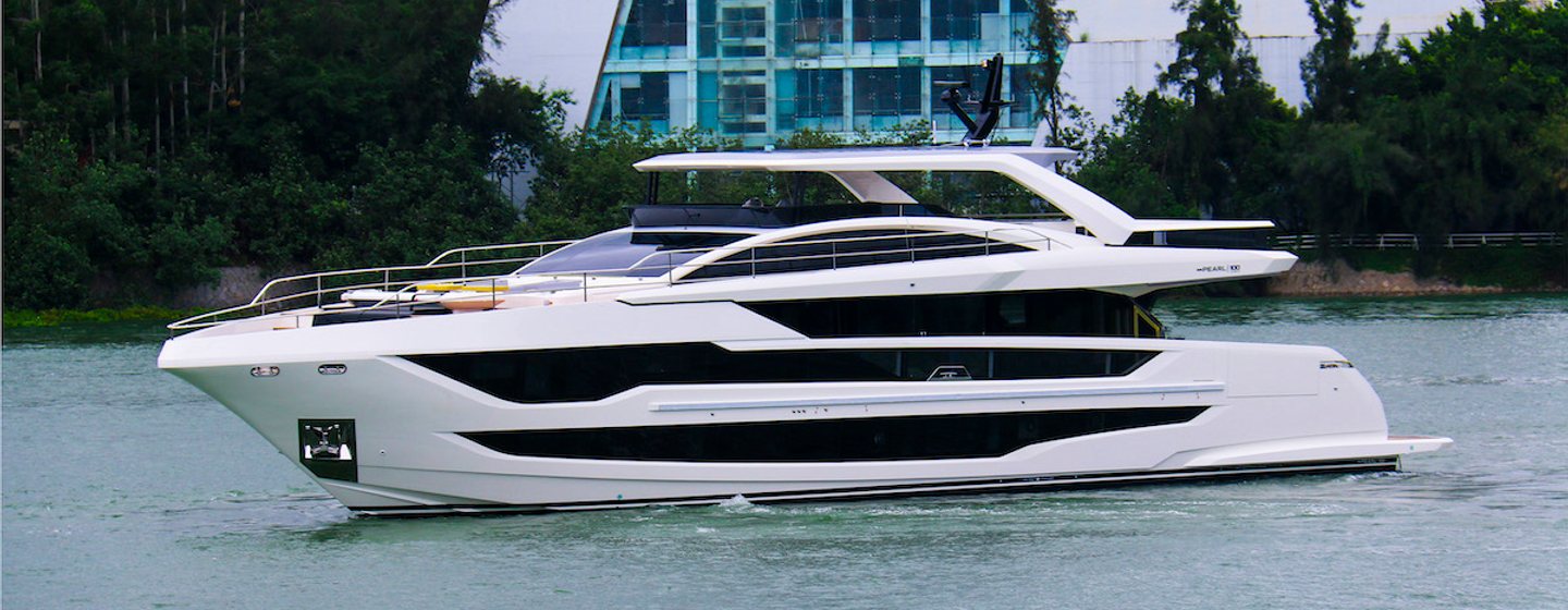 Pearl 100 Hybrid Motor Yacht sea trials