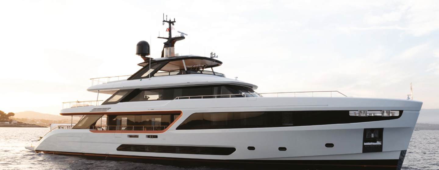Superyacht Sundance under way 