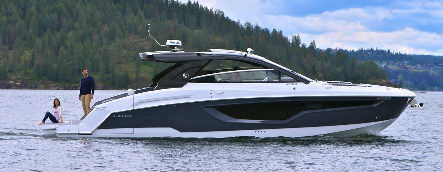 Cruisers 42 GLS I/O Boats, Example 1