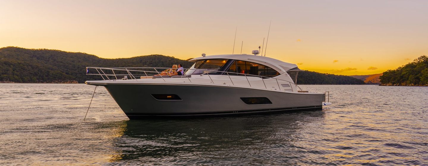 Riviera 545 SUV Yachts (2019 - 2024), Example 1