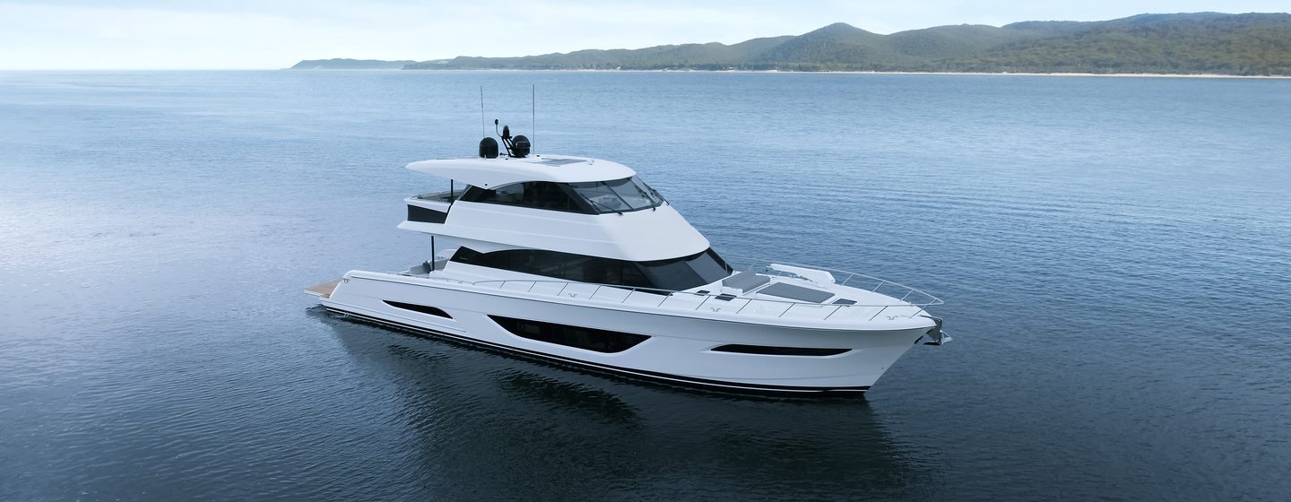 Maritimo launch new flybridge flagship, the M75 photo 1