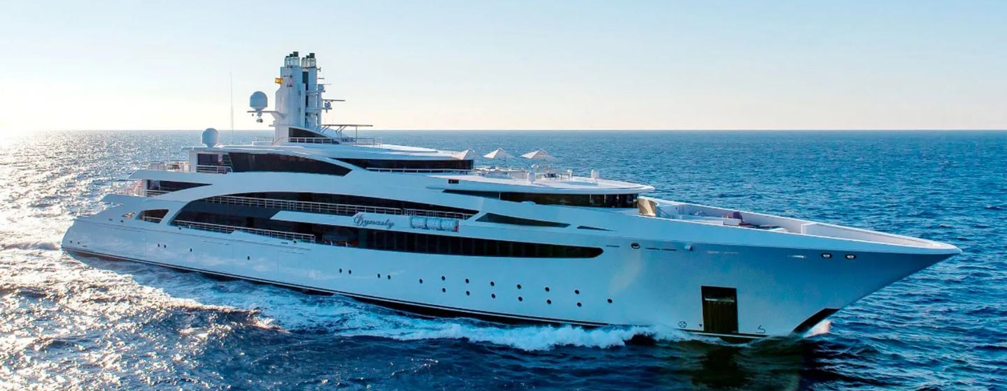 Superyacht I Dynasty under way 