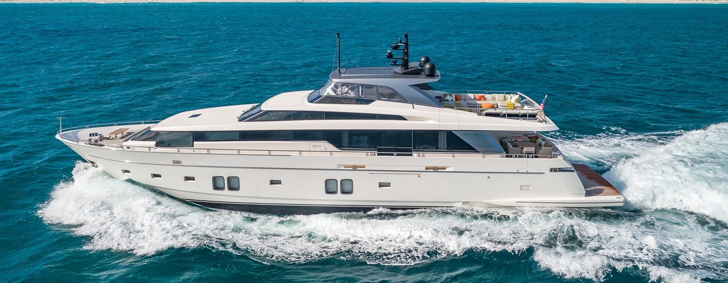 Motor yacht Xwave under way