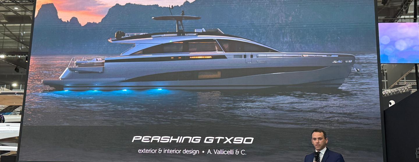 Video presentation of new Pershing GTX90 at Boot in Germany