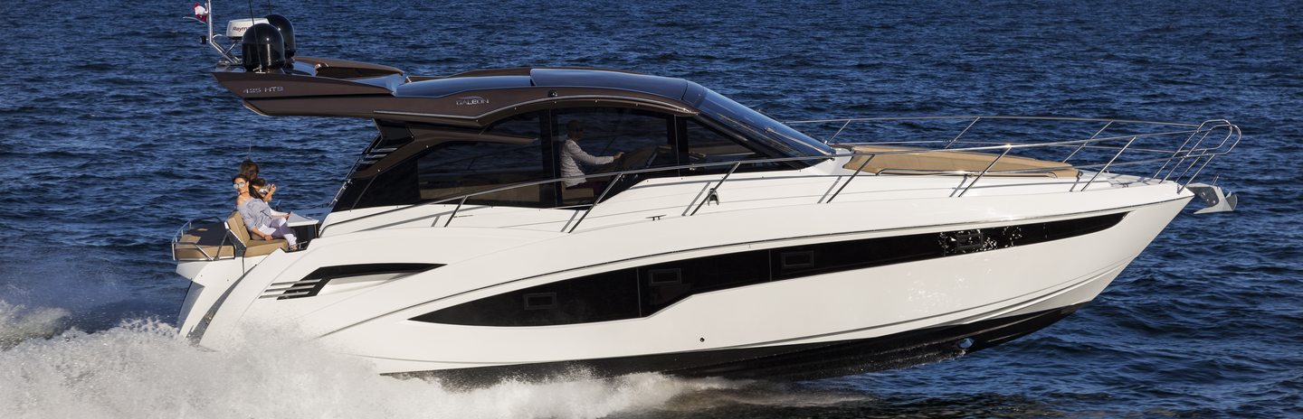 Galeon 425 HTS Boats, Example 1