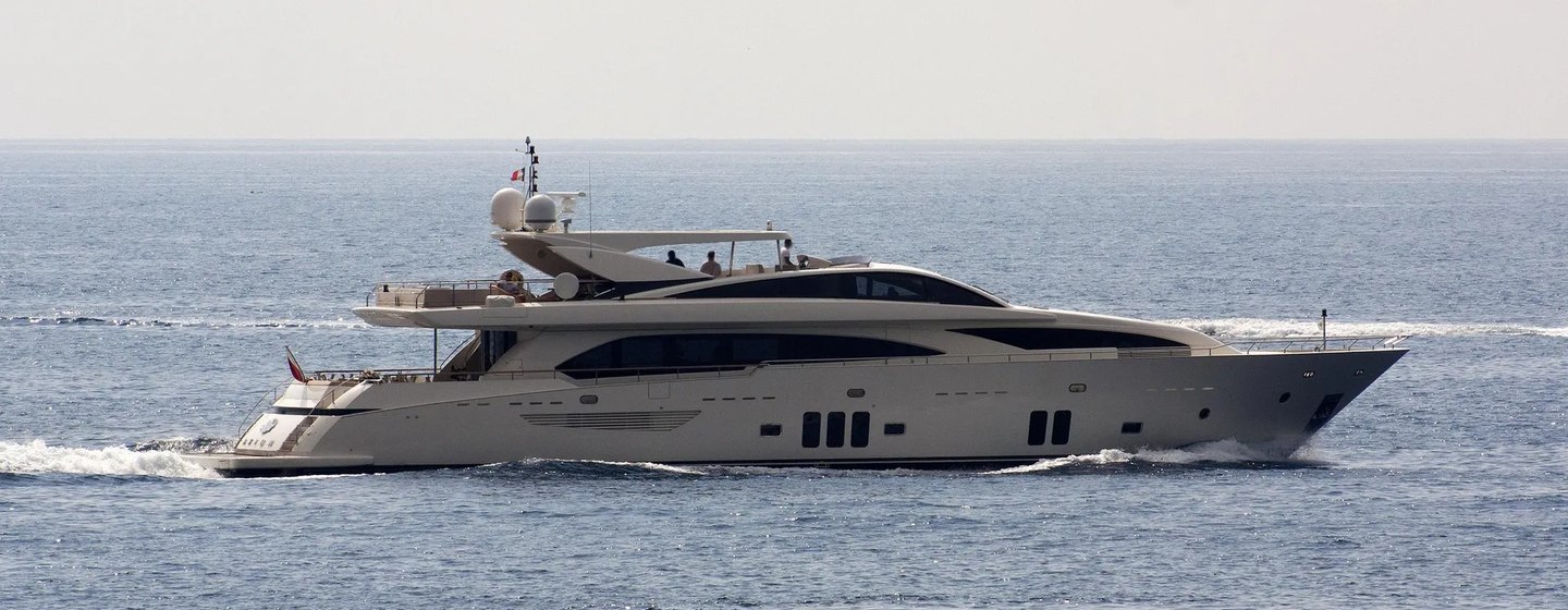 Superyacht Arion under way 