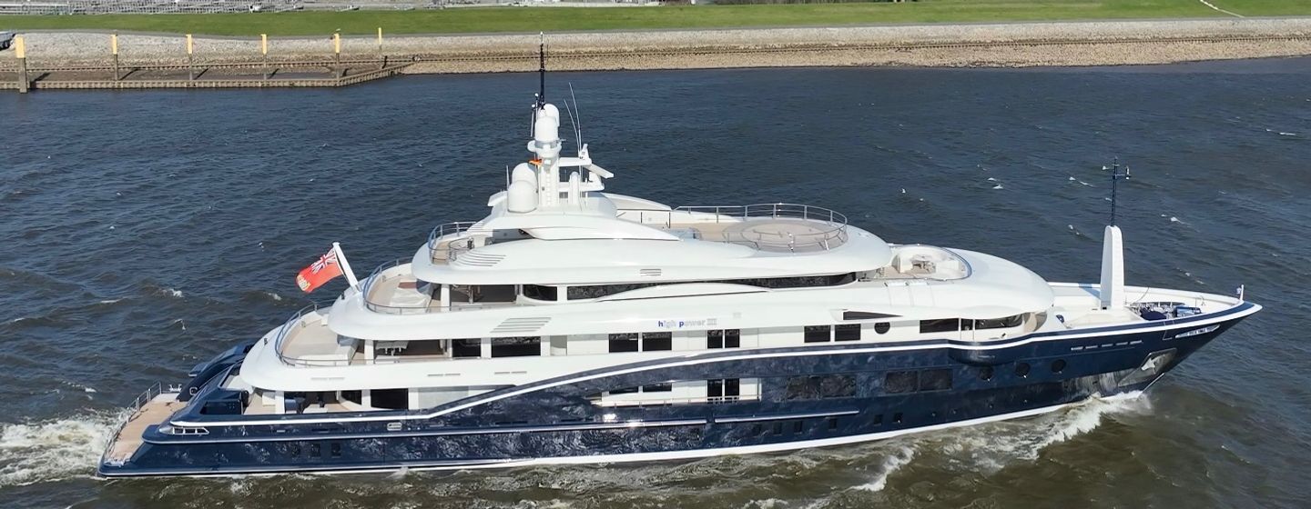 Superyacht High Power III at sea trial