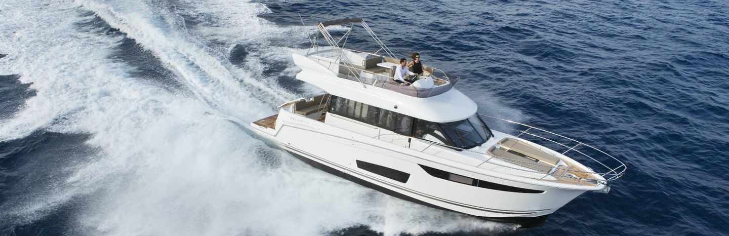 Jeanneau Velasco 43F Yachts (2013 - 2019), Example 1