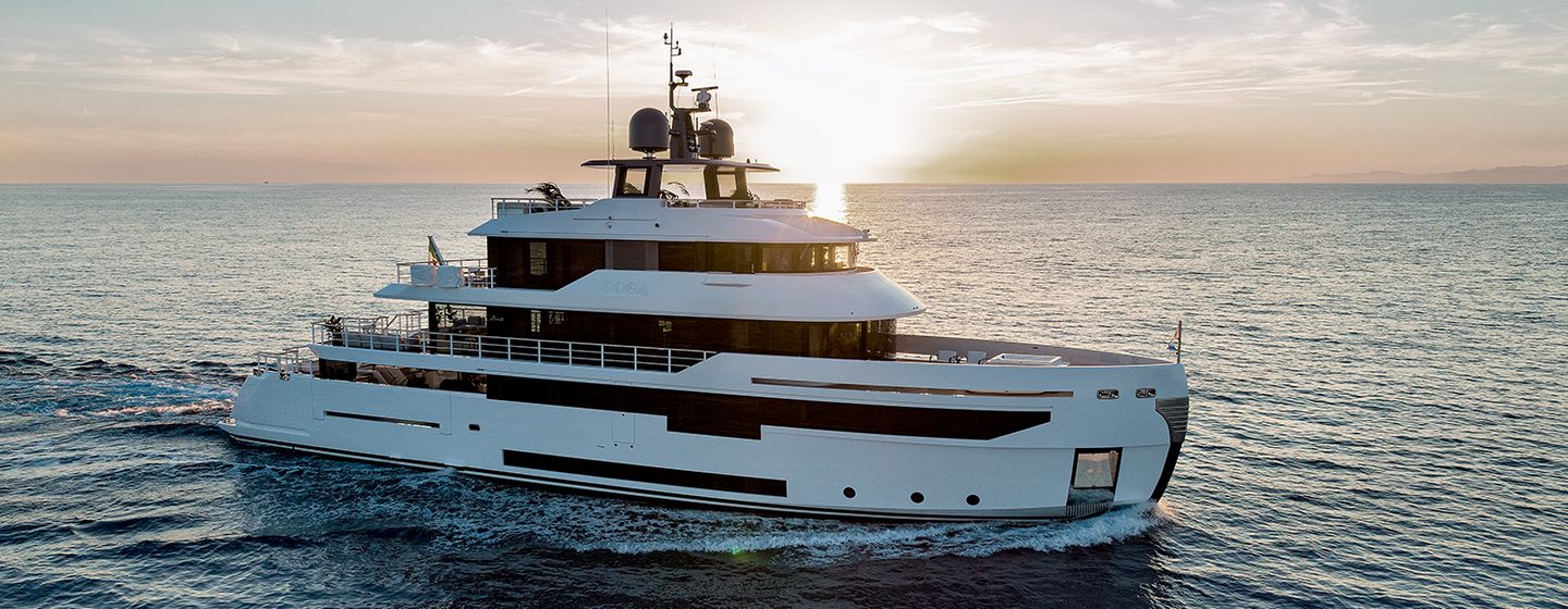 Benetti B.YOND 37m cruising