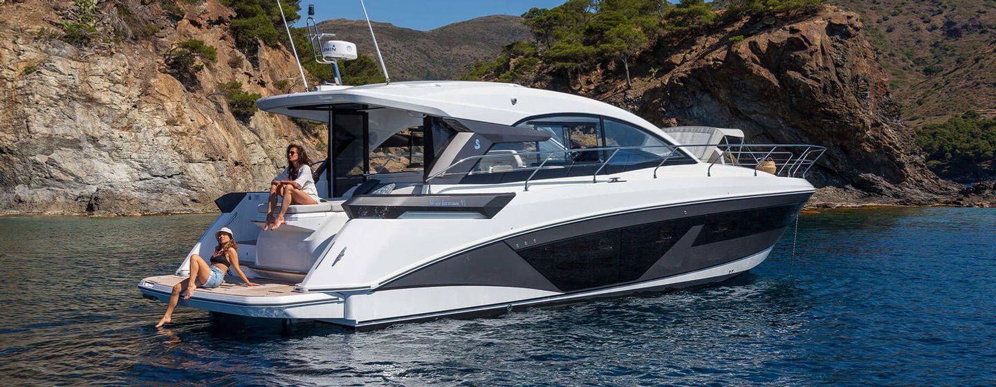  Gran Turismo 45 from Beneteau yachts offers both style and comfort  photo 1