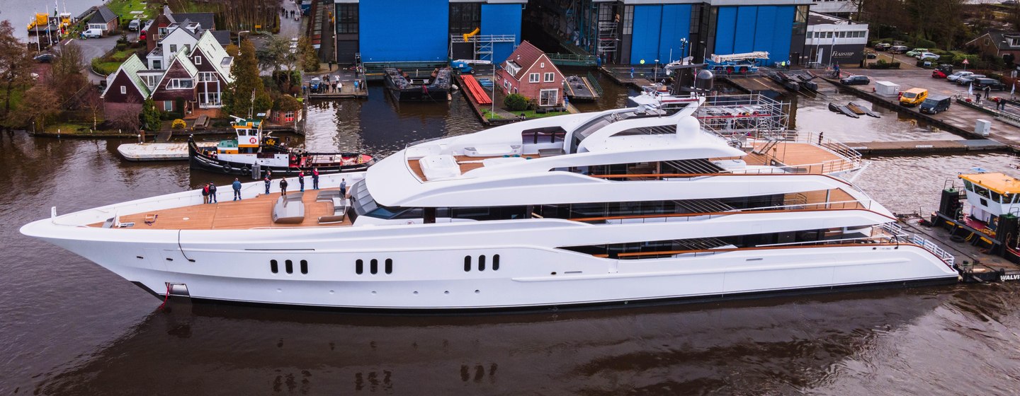 Feadship 819 in front of construction hall