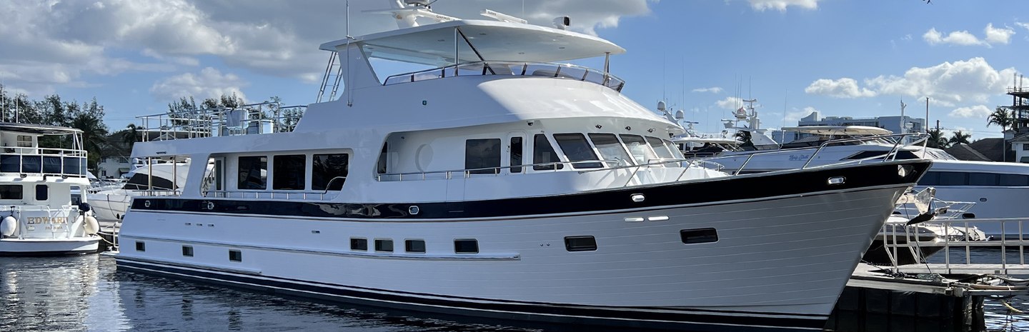 Outer Reef 900 Motoryachts, Example 1