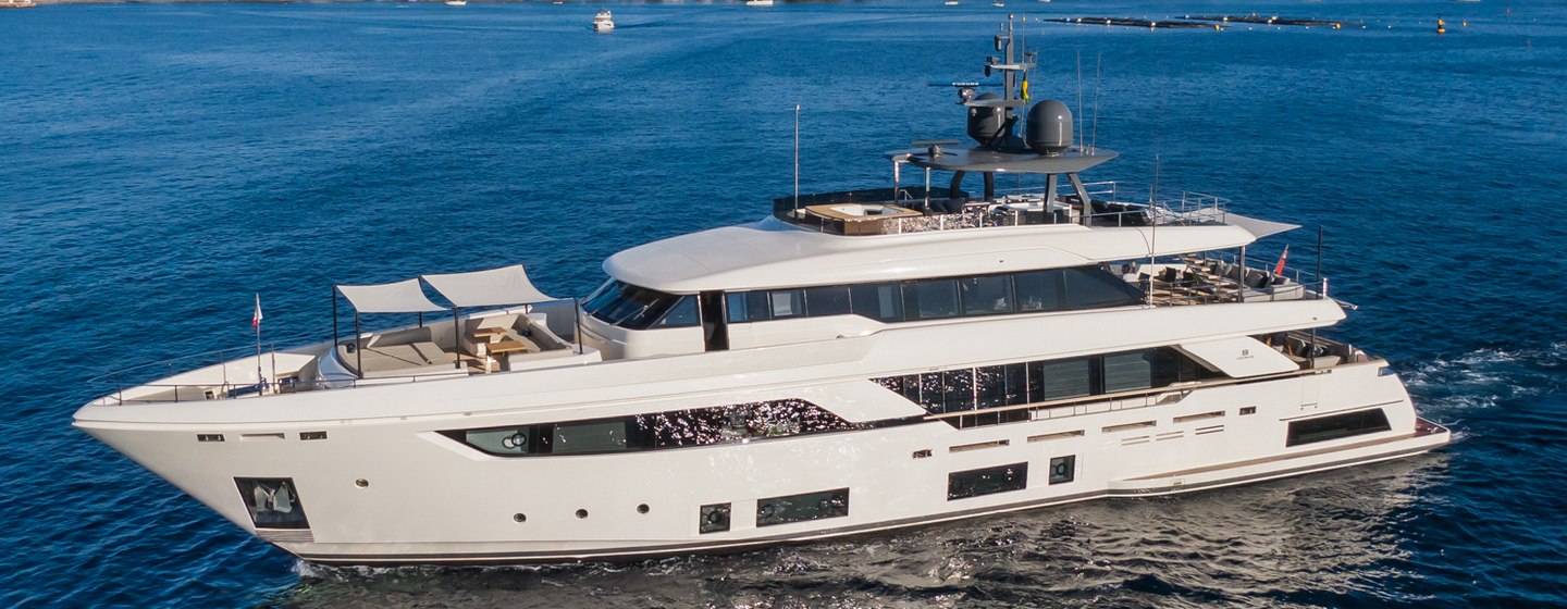 Custom Line yacht Willpower at anchor side view 