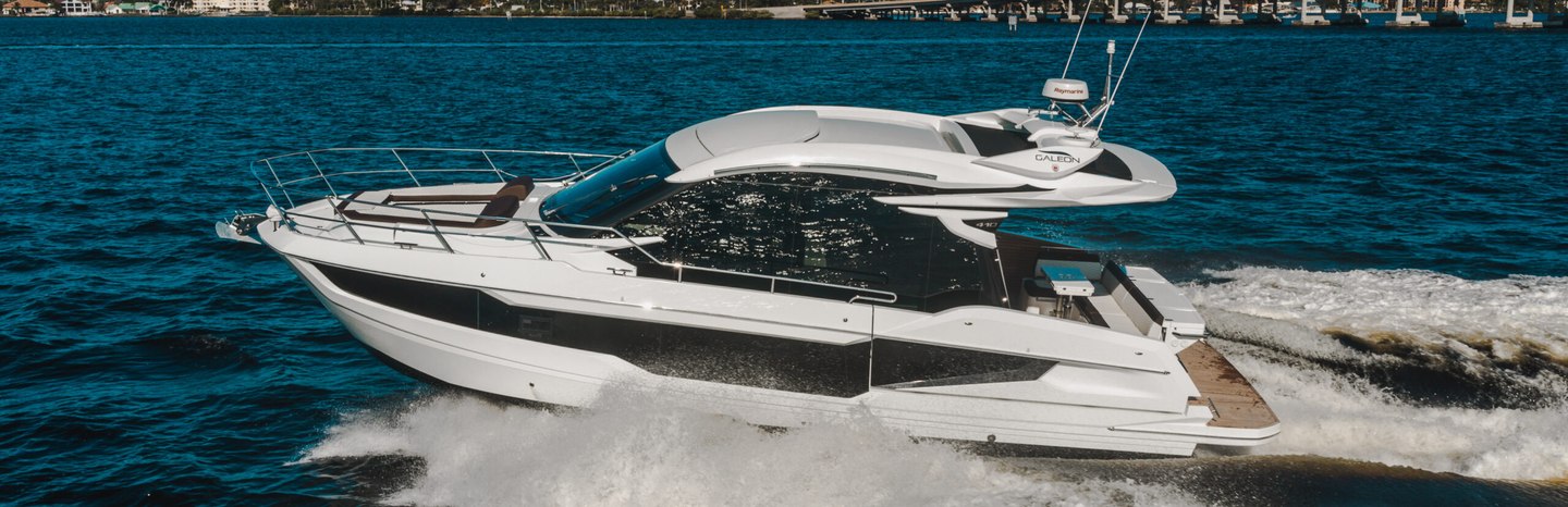 Galeon 410 HTC Boats, Example 1