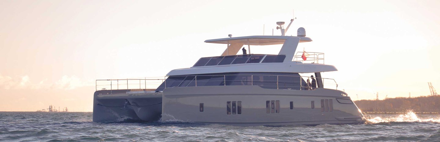 60 Sunreef Power Catamarans, Example 1