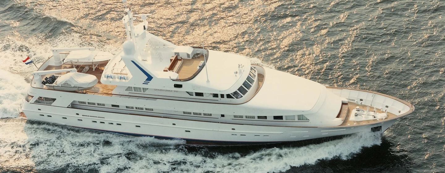 Superyacht Kassandra under way 