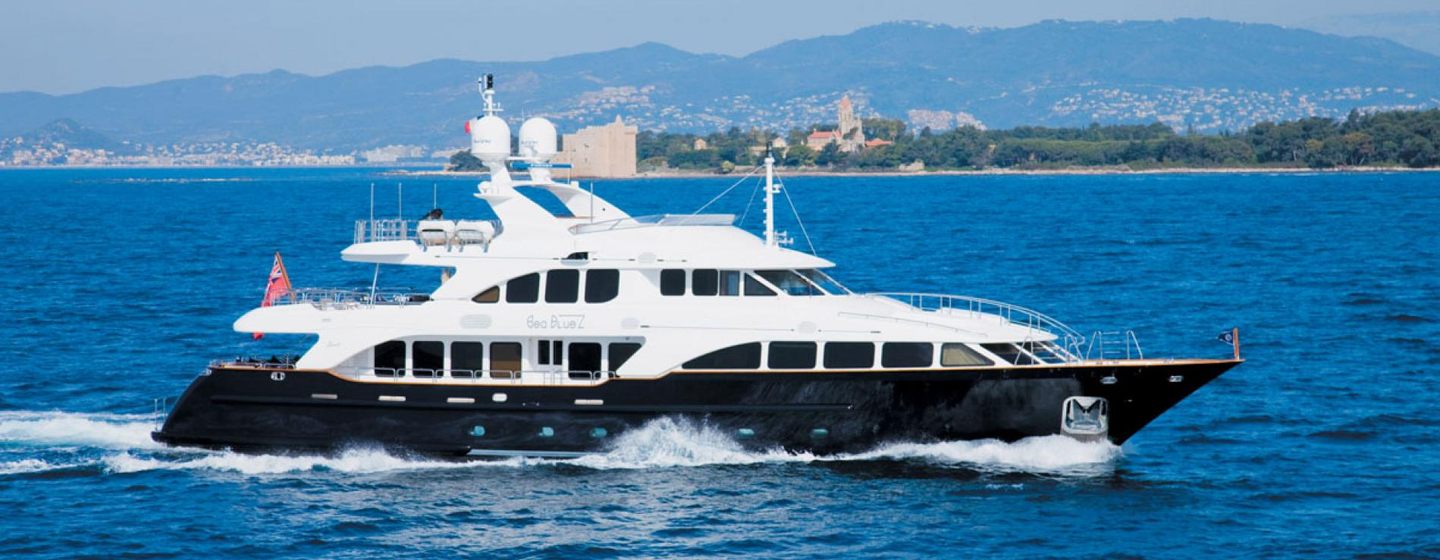 Superyacht Sea Blue'Z under way 