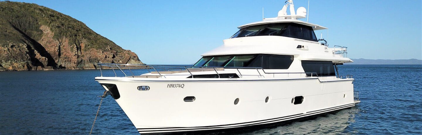 Horizon V74 Skylounge Yachts (Gen 1, 2007 - 2013), Example 1