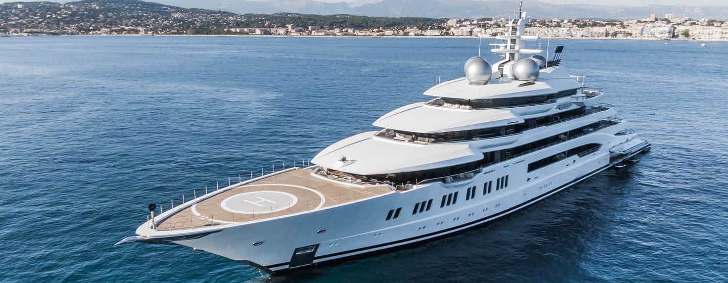 Superyacht Amadea under way 