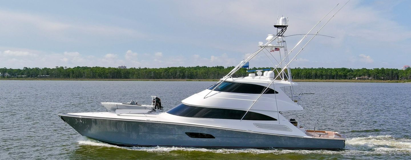 Viking 92EB Sportsfisher yacht Touche under way 