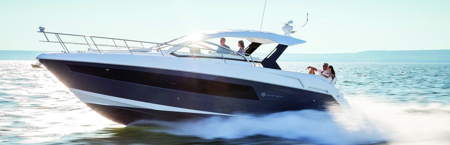 Cruisers 39 EC Boats (2014 - 2025), Example 1