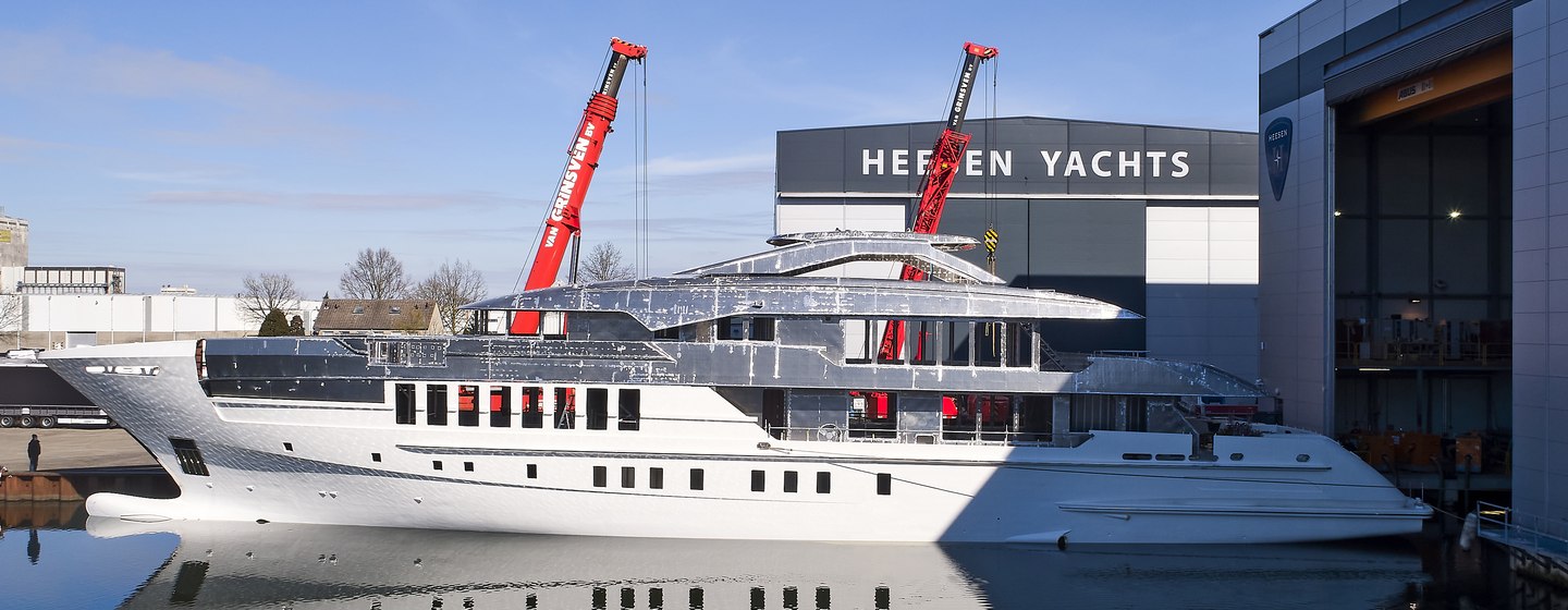 Heesen's Project Gemini on water