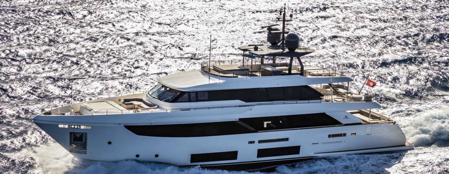 Custom Line superyacht Lumpasaurus underway side view 